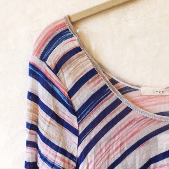 LUSH Multi-Colored Loose Cropped Top - Picture 2 of 4